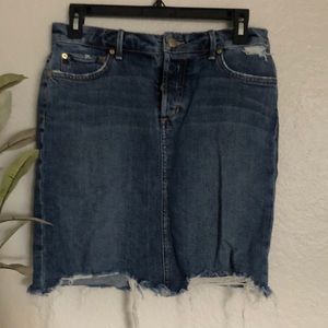 Joes skirt.